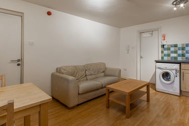 1 bed house, Minister Street, Cathays, Cardiff, CF244HR - Image 3
